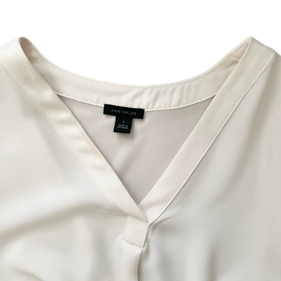Ann Taylor White Blouse Long Sleeve Size Small - Picture 3 of 3